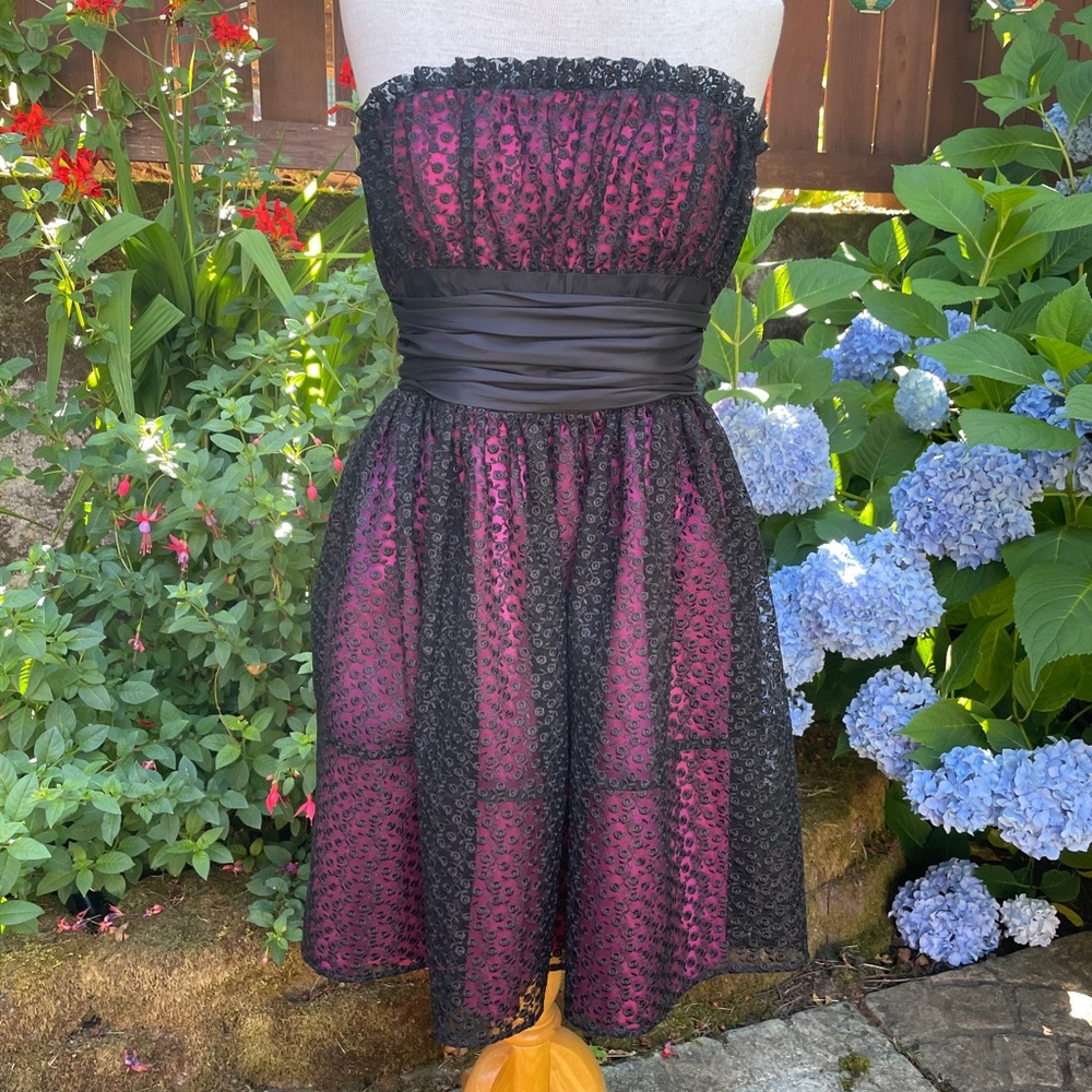 Betsey Johnson black lace w/pink Prom/ party dress